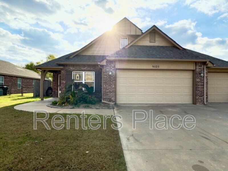 Foto principal - 9025 N 157th E Ave