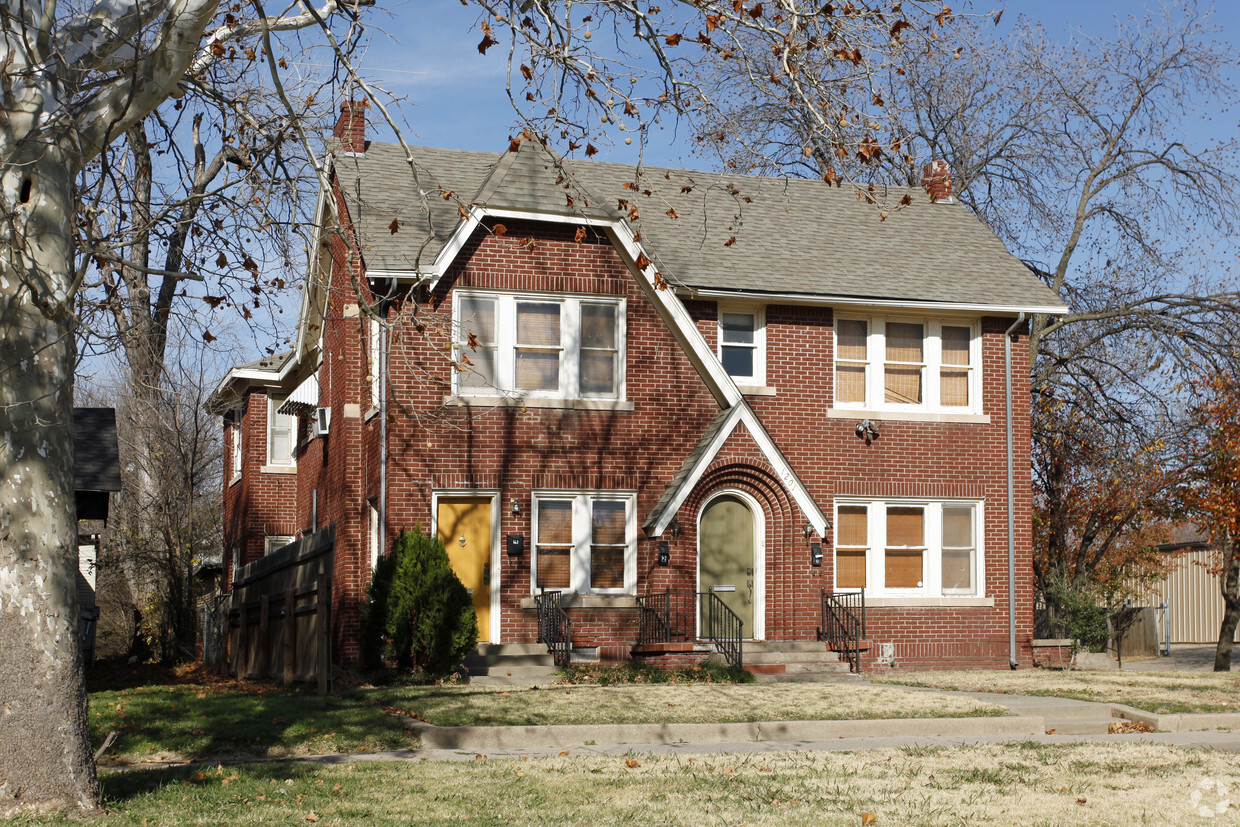 Building Photo - 1201 NW 31st St