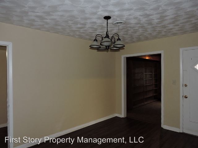 Building Photo - 908 Oak Knoll Ave