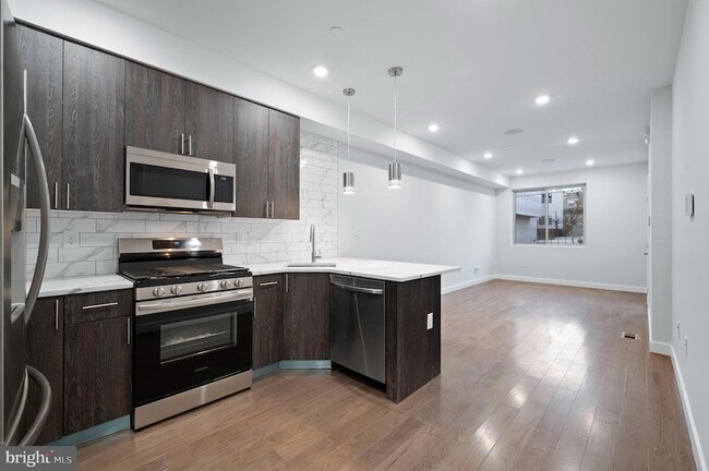 Photo - 2249 N Franklin St Townhome