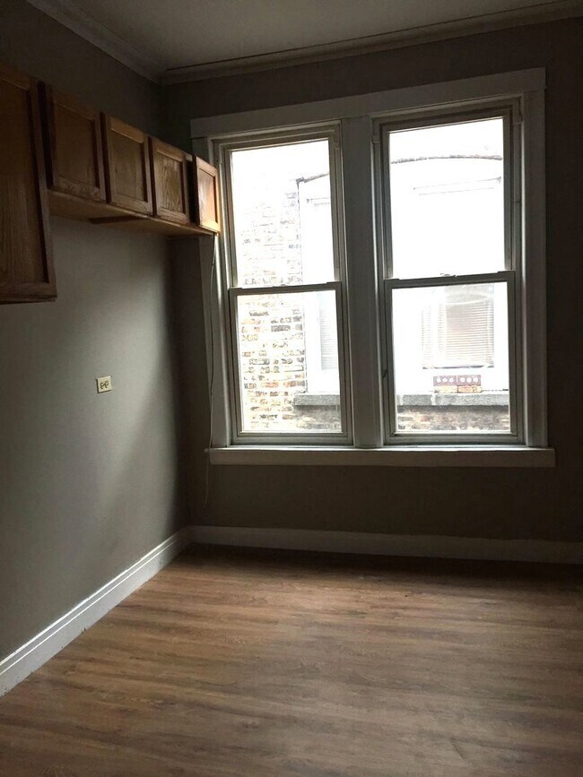 Foto del edificio - 3821 W Fillmore St