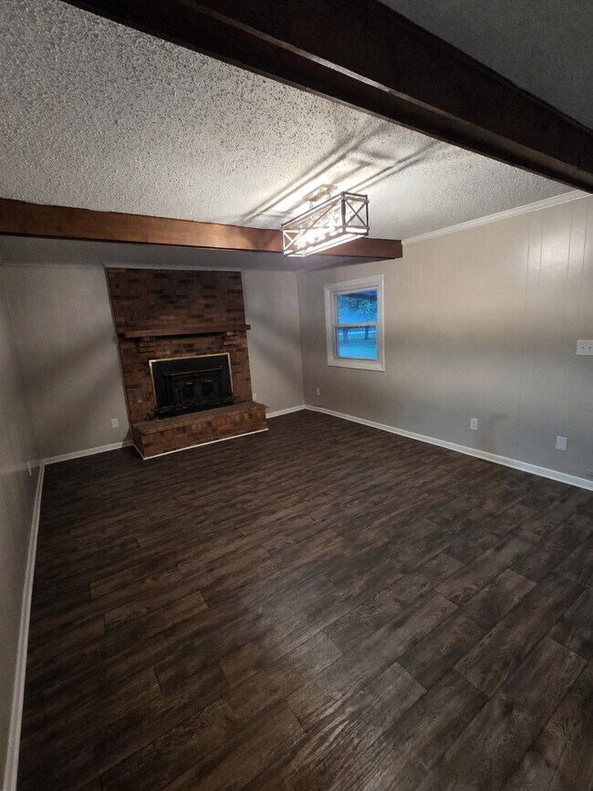 Foto del edificio - 515 Lillard Rd