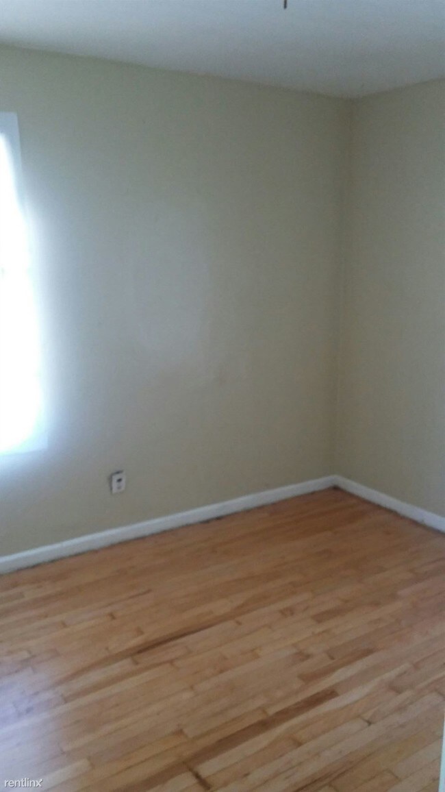 Foto del edificio - 3 br, 1 bath House - 19210 Huntington Rd