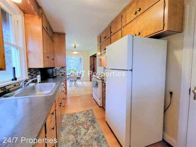 2 br, 2 bath House - 31787 S. Grays Hill Rd. photo'