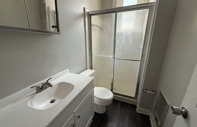 Foto del edificio - 3226 Bishop St