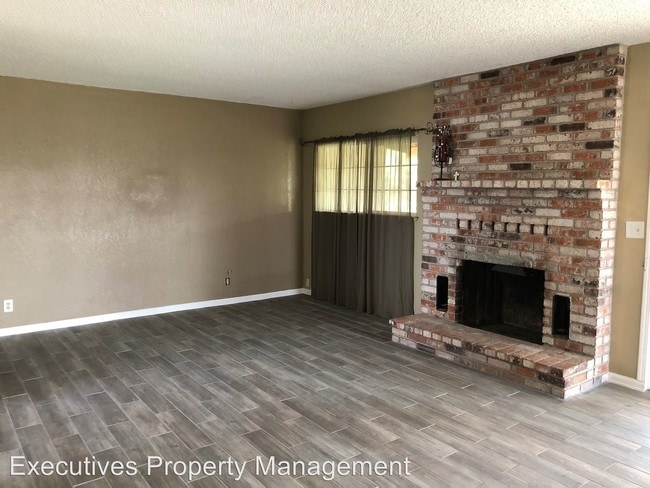 Building Photo - 3 br, 2 bath House - 1026 N Buhach Road