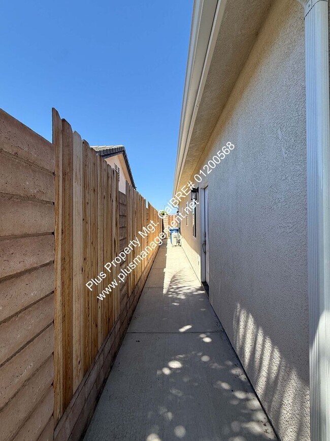 Foto del edificio - Beautiful Newer Single Story ADU Near Marian Hospital/101 Frwy
