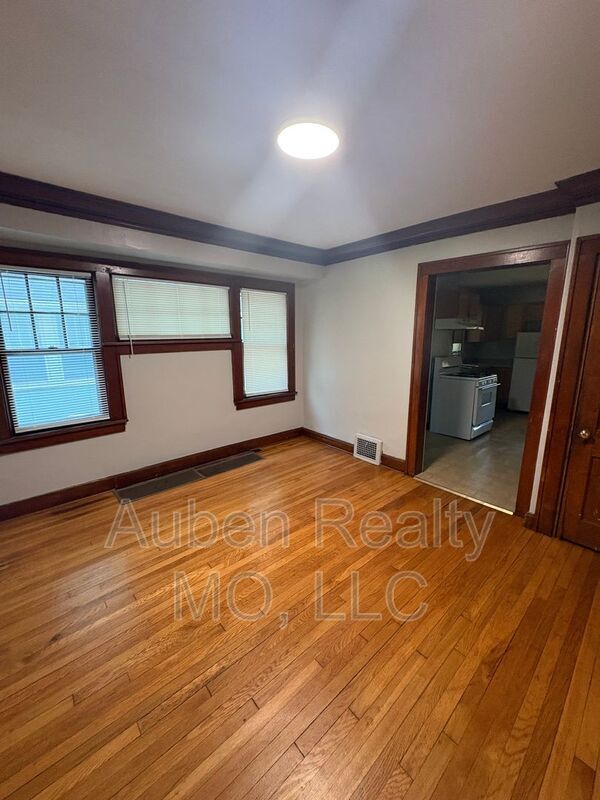 Foto del edificio - 5424 Charlotte St