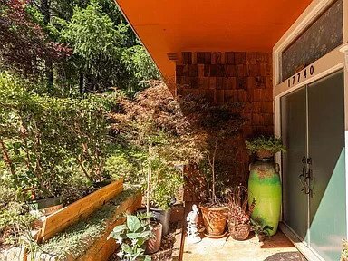 Building Photo - 17740 Circle View Dr