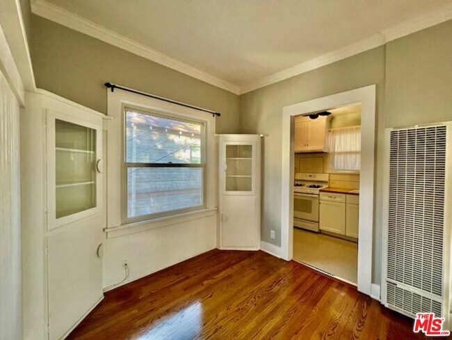 Building Photo - 1047 Laguna Ave