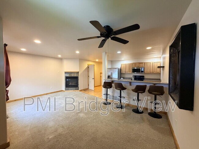 Foto del edificio - 3147 Cattail St