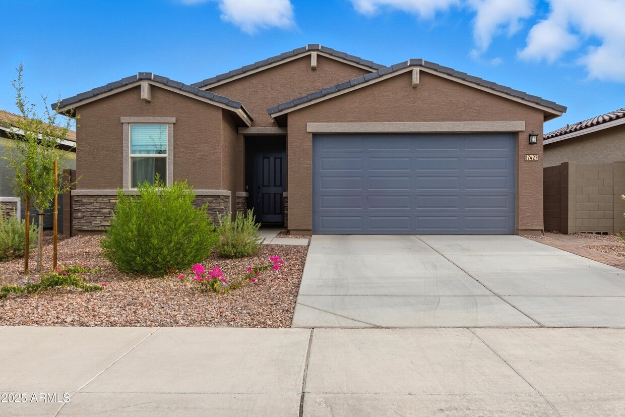 Primary Photo - 17427 W Msn Ln