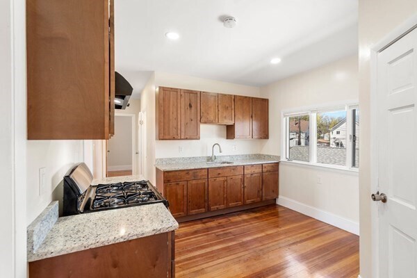 Kitchen - 14 Child St