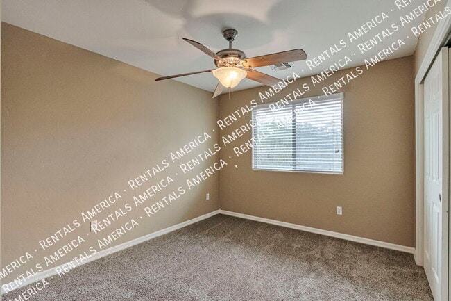 Building Photo - 445 W Corte Planga