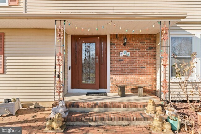 Foto del edificio - 12 Mershon Ln