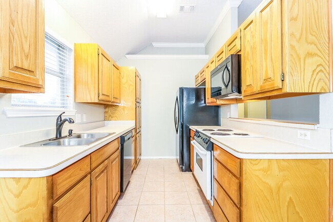 Foto del edificio - 621 Pleasant Valley Dr