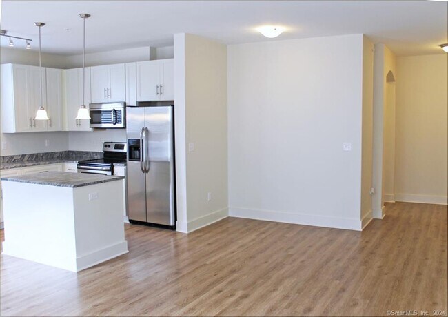 Foto del edificio - 398 Federal Rd