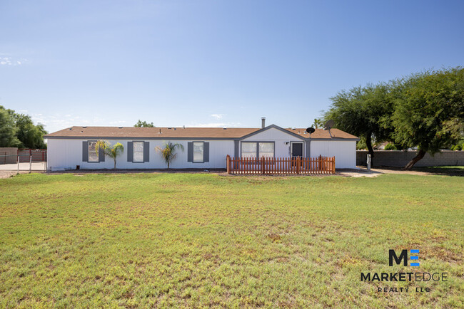 Foto del edificio - 5Bed/3Bath Home in Buckeye, AZ! Ready for ...