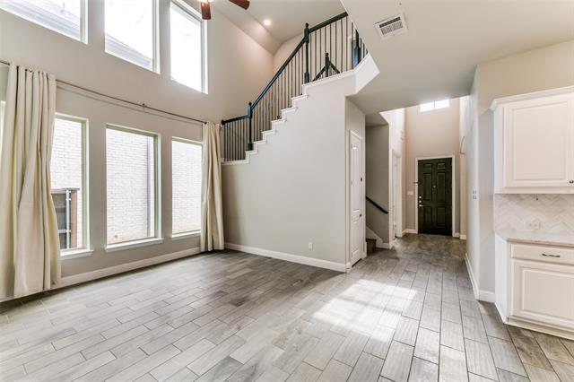 Foto del edificio - 17660 Sequoia Dr