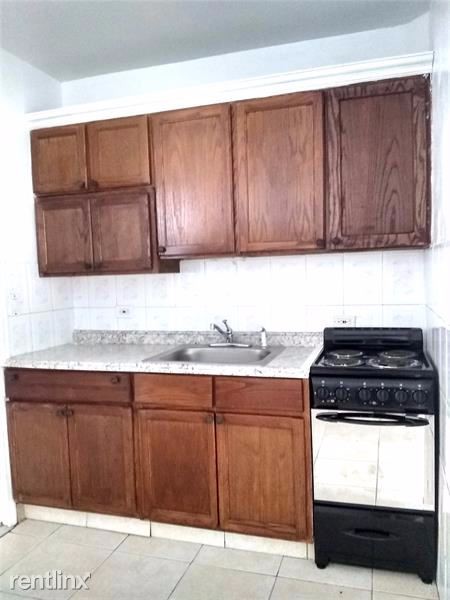 Building Photo - 2 br, 1 bath Apartment - 1820 Johnson St