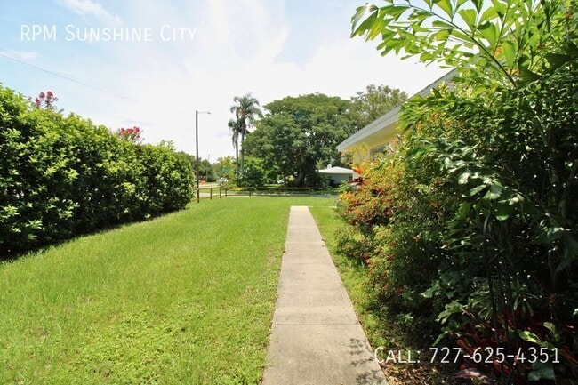 Building Photo - 1602 S Lady Mary Dr