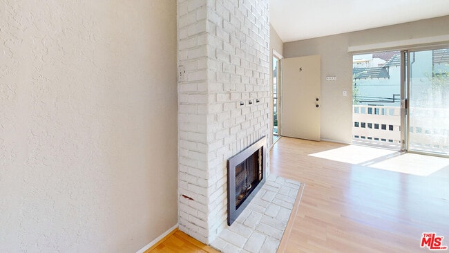 Building Photo - 14007 Milbank St