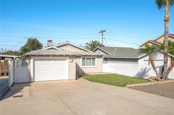 Foto del edificio - 17616 Sutherland Ave
