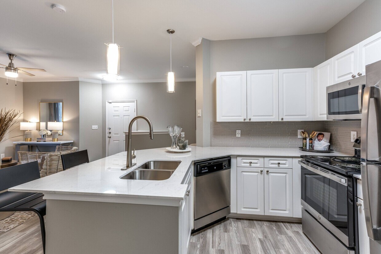 Halston McDonough Apartments 745 Hwy 42 S Mcdonough, GA