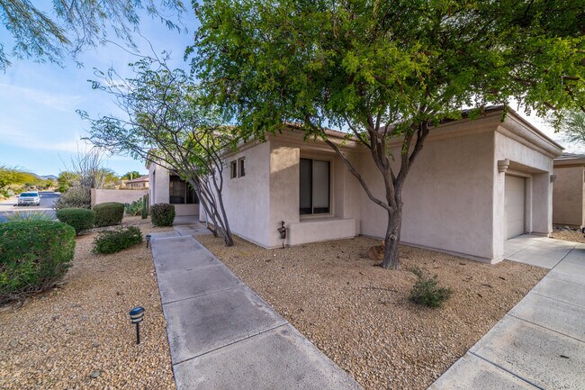 Building Photo - 6910 E Bramble Berry Ln