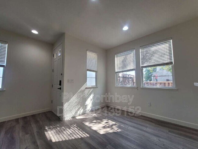 Foto del edificio - 1601 Centennial Dr