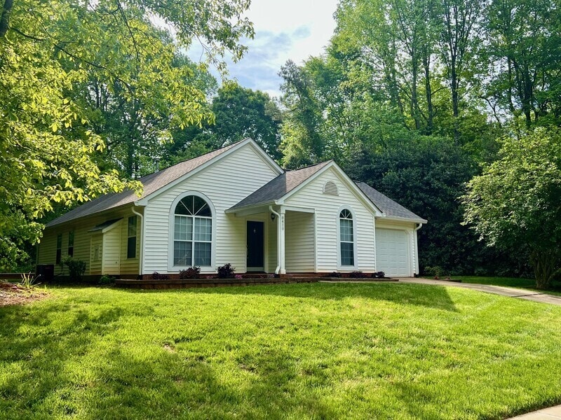 Primary Photo - 8410 Cullingford Ln