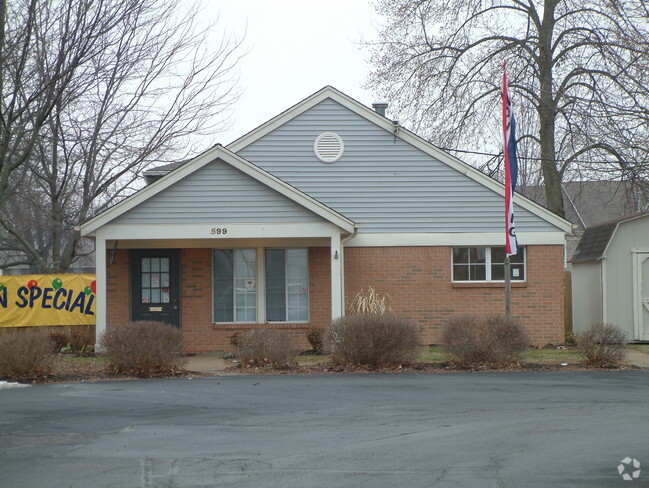 Leasing Office - River Pointe Apartments