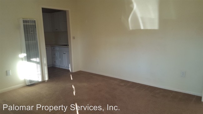 Building Photo - 405 N Juniper St