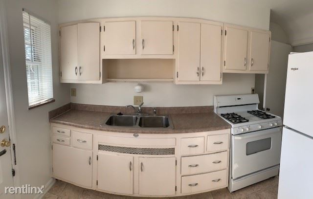 Foto del edificio - 2 br, 1 bath Townhome - 2047 Ridgeview Rd.