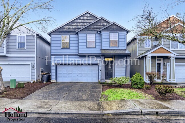 Foto del edificio - Lovely Fenced-Yard Single-Family Home in H...