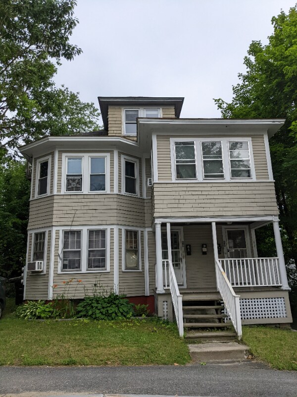 58 Sullivan St Unit 2, Claremont, NH 03743 Room for Rent in Claremont