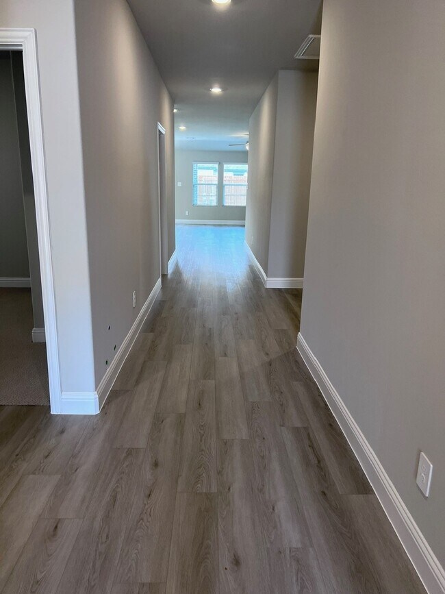 Foto del edificio - 601 Huntley Dr