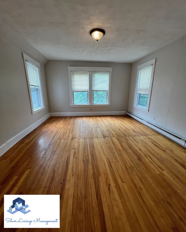 Building Photo - 15 Pleasant St