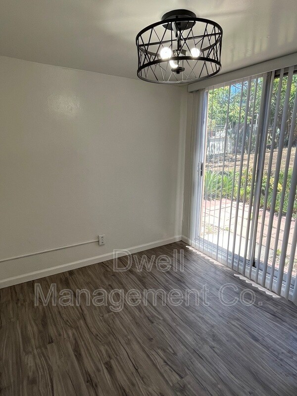 Building Photo - 4933 Guava Ave