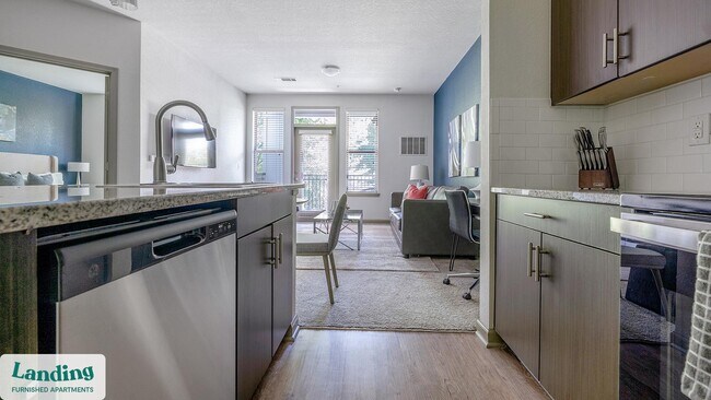 Foto del edificio - 10051 Perimeter Station Dr