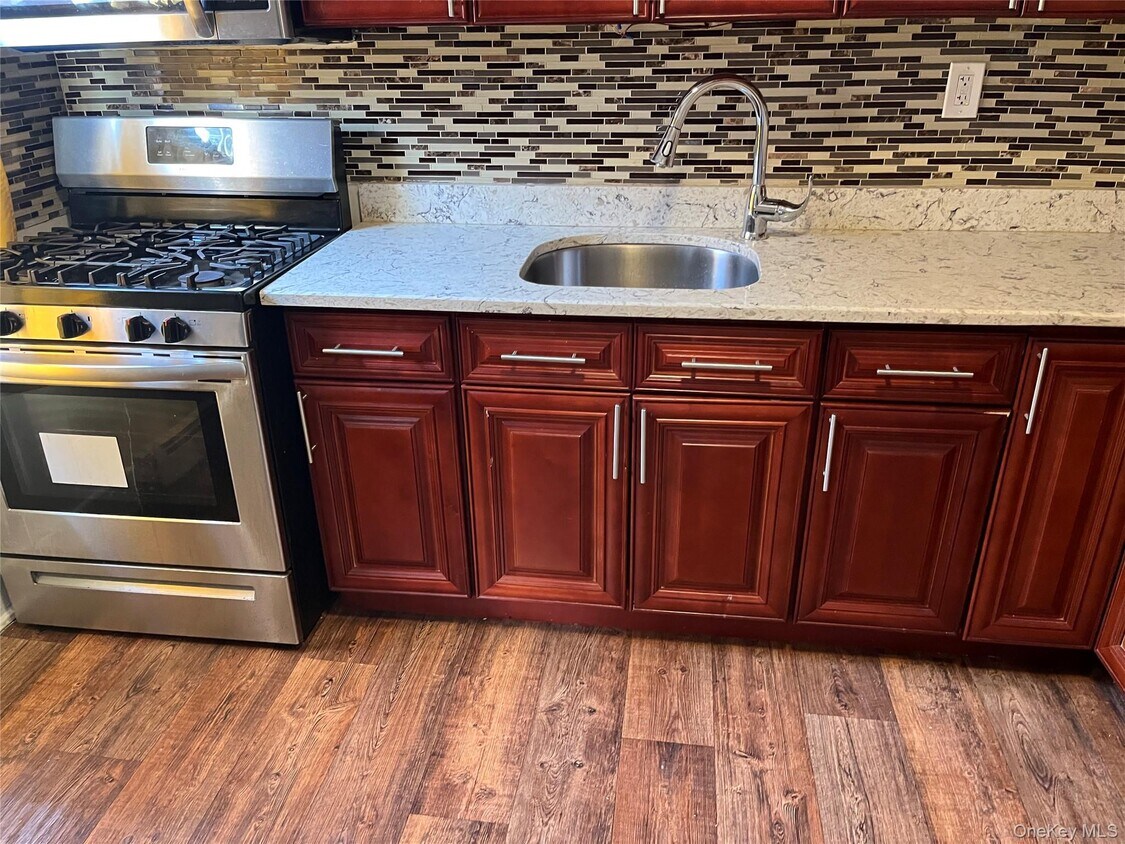 Foto del edificio - 88-27 208th St