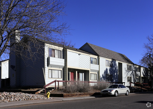 Foto del edificio - Buckingham Oaks