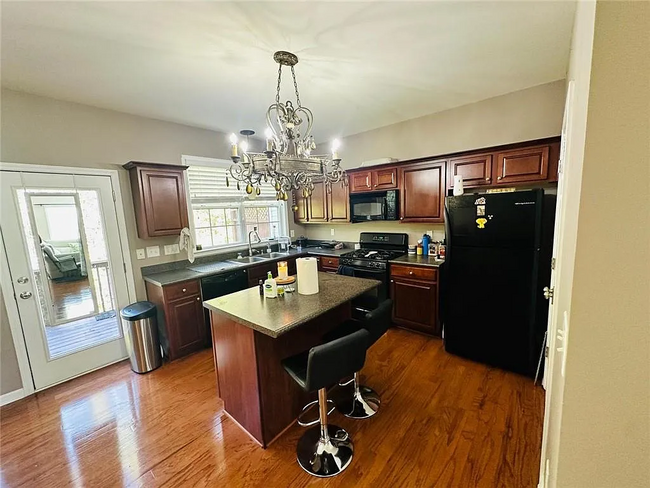 Foto del edificio - 1356 Thornborough Dr