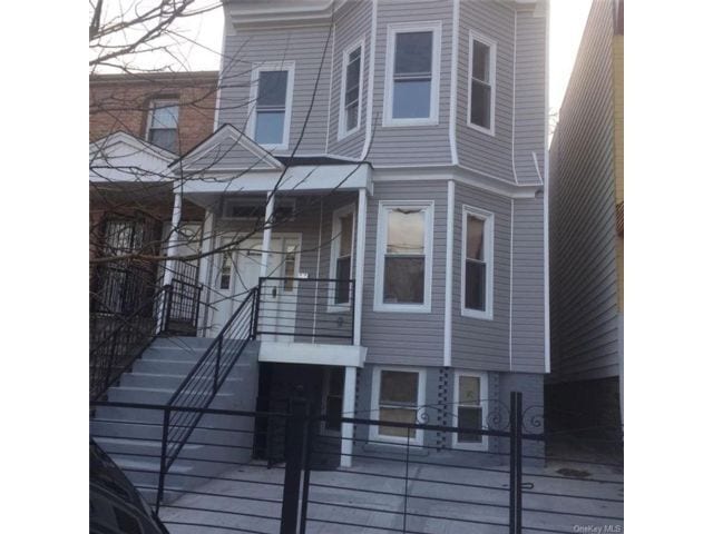 Primary Photo - 800 Elsmere Pl