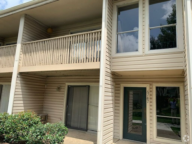 Building Photo - 6725 Quail Hollow Ct