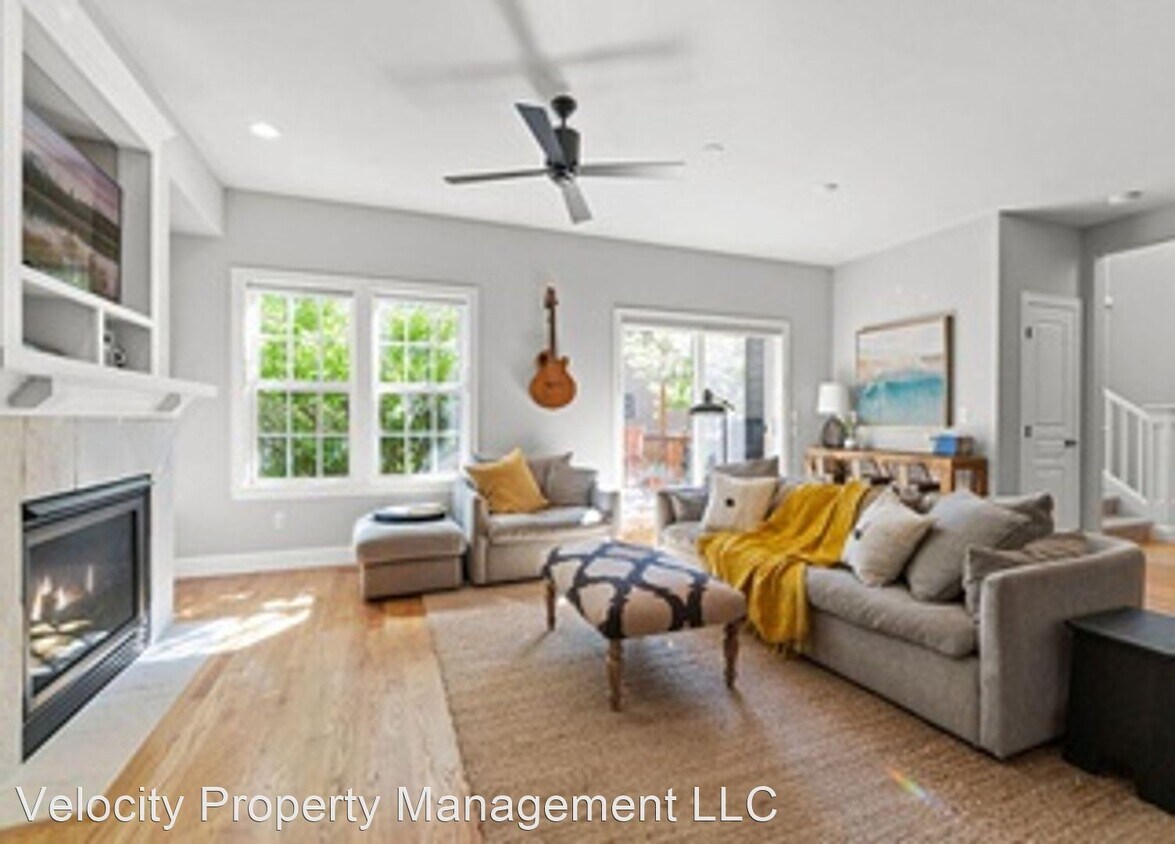 Foto principal - 3 br, 2.5 bath House - 19338 SW Laurelhurs...
