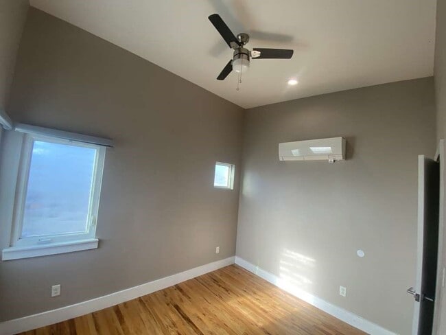 Building Photo - 1416 Dumble St