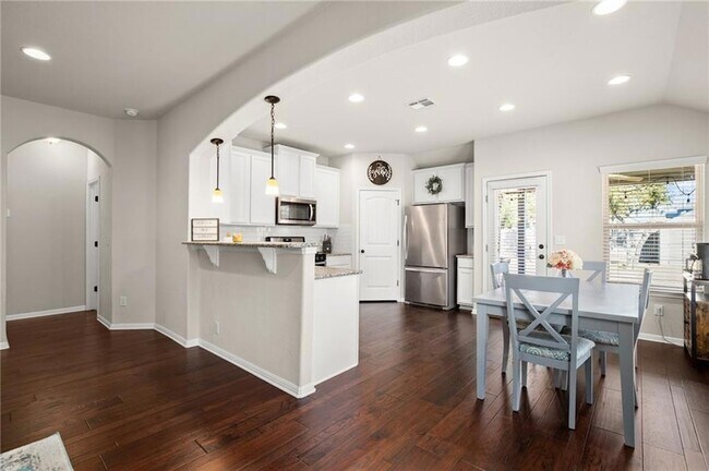 Foto del edificio - 117 Beech Creek Ln