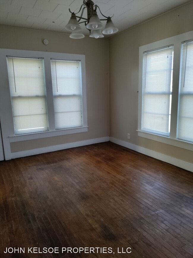 Building Photo - 3 br, 1 bath House - 318 E Huffman