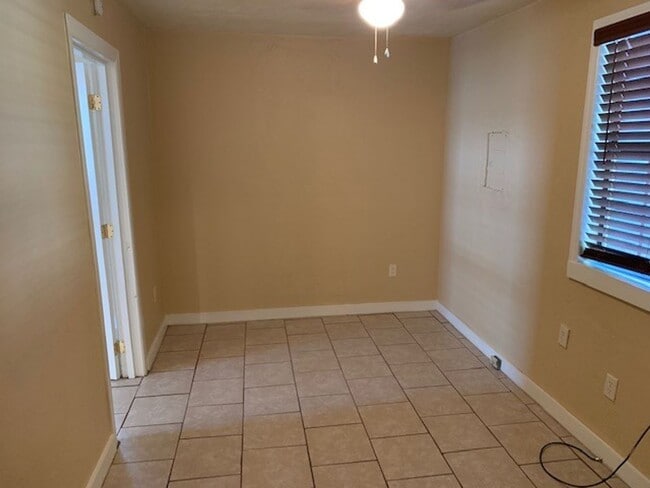 Photo - 1 Bedroom, 1 Bathroom Home